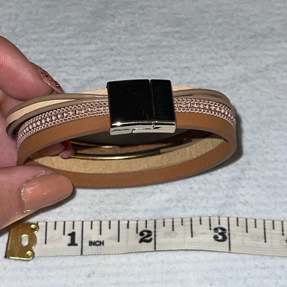 Kellie Leather Wrap Bracelet - Picture 3 of 4